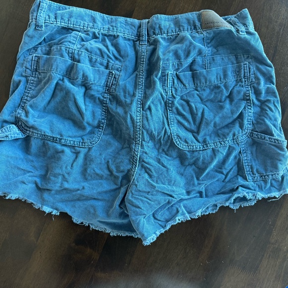 American Eagle Highest Rise 90s Boyfriend Short - Picture 4 of 4
